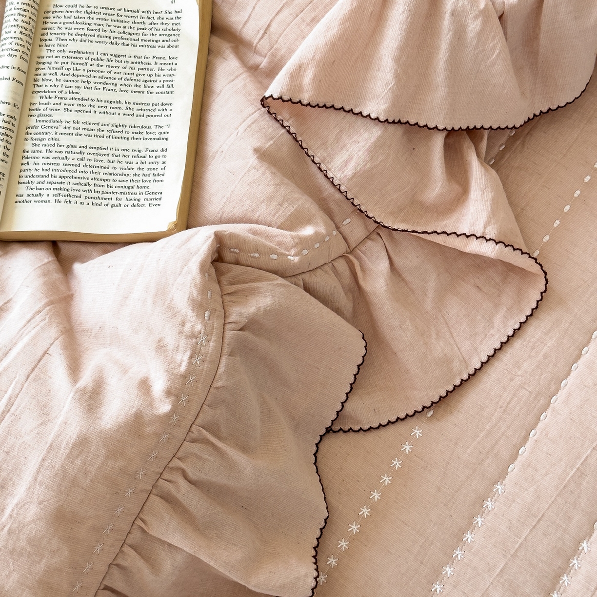 91家纺网 家纺一手货源 找家纺 上喜 2025新款简约棉麻床盖夏被夏凉被空调被四件套 粉色