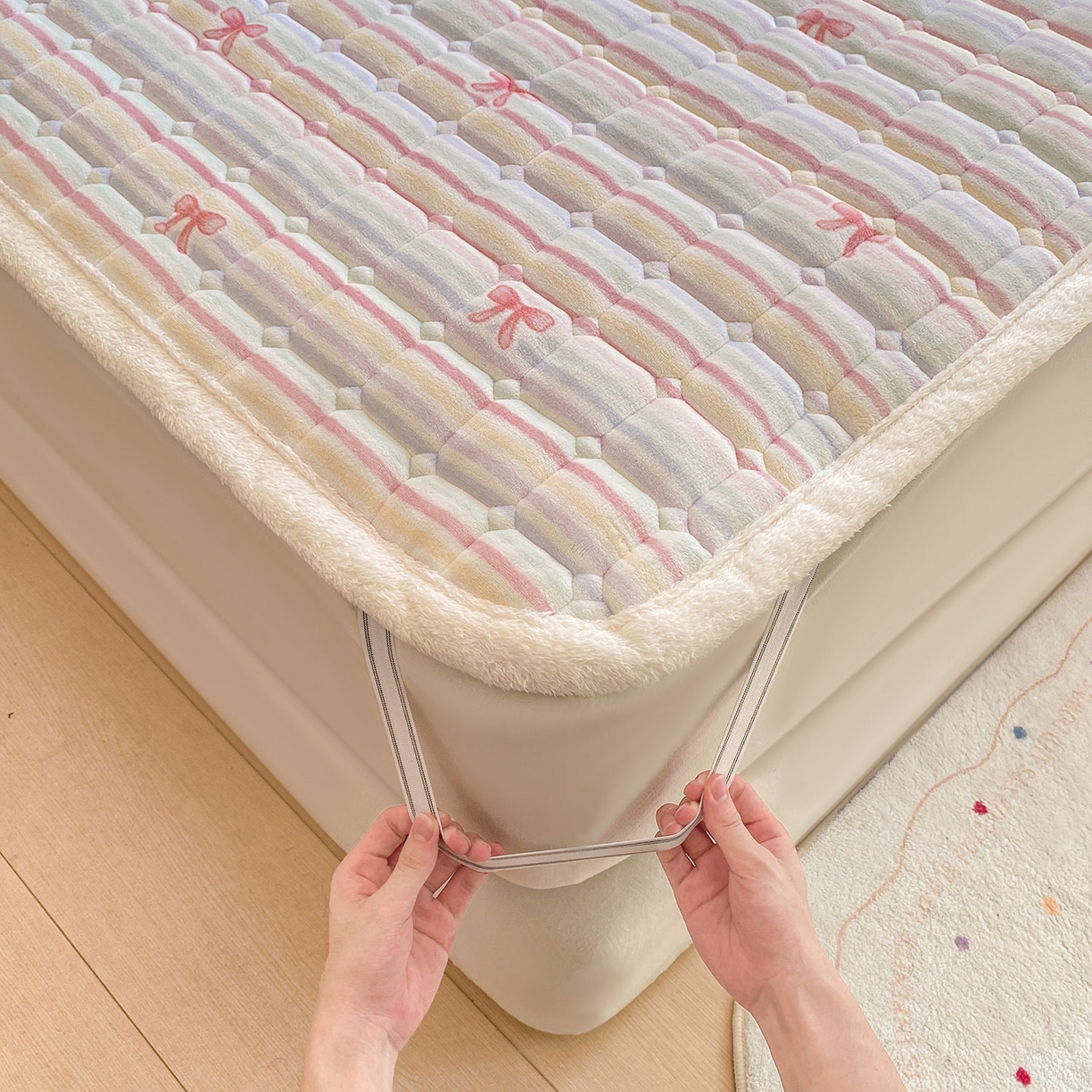 91家纺网 家纺一手货源 找家纺 眠势力 2025新款牛奶绒床垫加绒床褥子秋冬保暖珊瑚绒夹棉床护垫 彩虹旋律