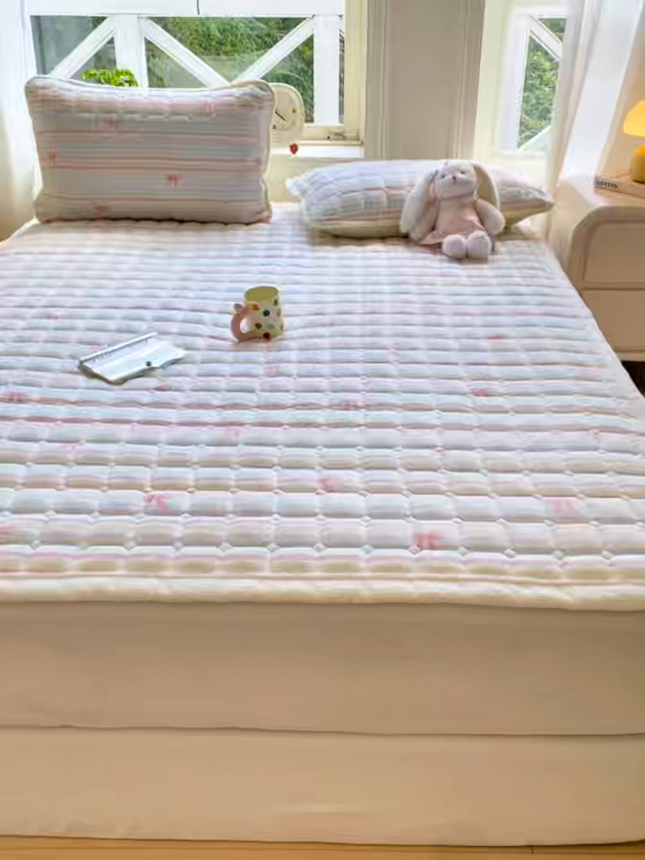 91家纺网 家纺一手货源 找家纺 眠势力 2025新款牛奶绒床垫加绒床褥子秋冬保暖珊瑚绒夹棉床护垫 彩虹旋律