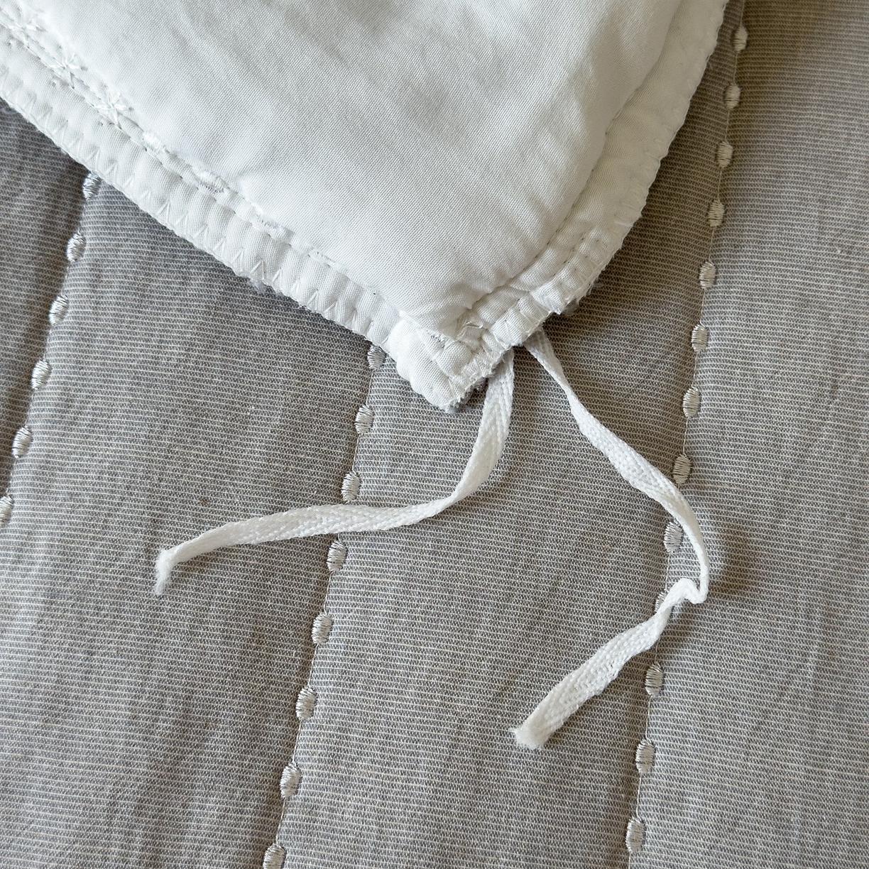 91家纺网 家纺一手货源 找家纺 上喜 2025新款简约棉麻床盖夏被夏凉被空调被四件套 灰色