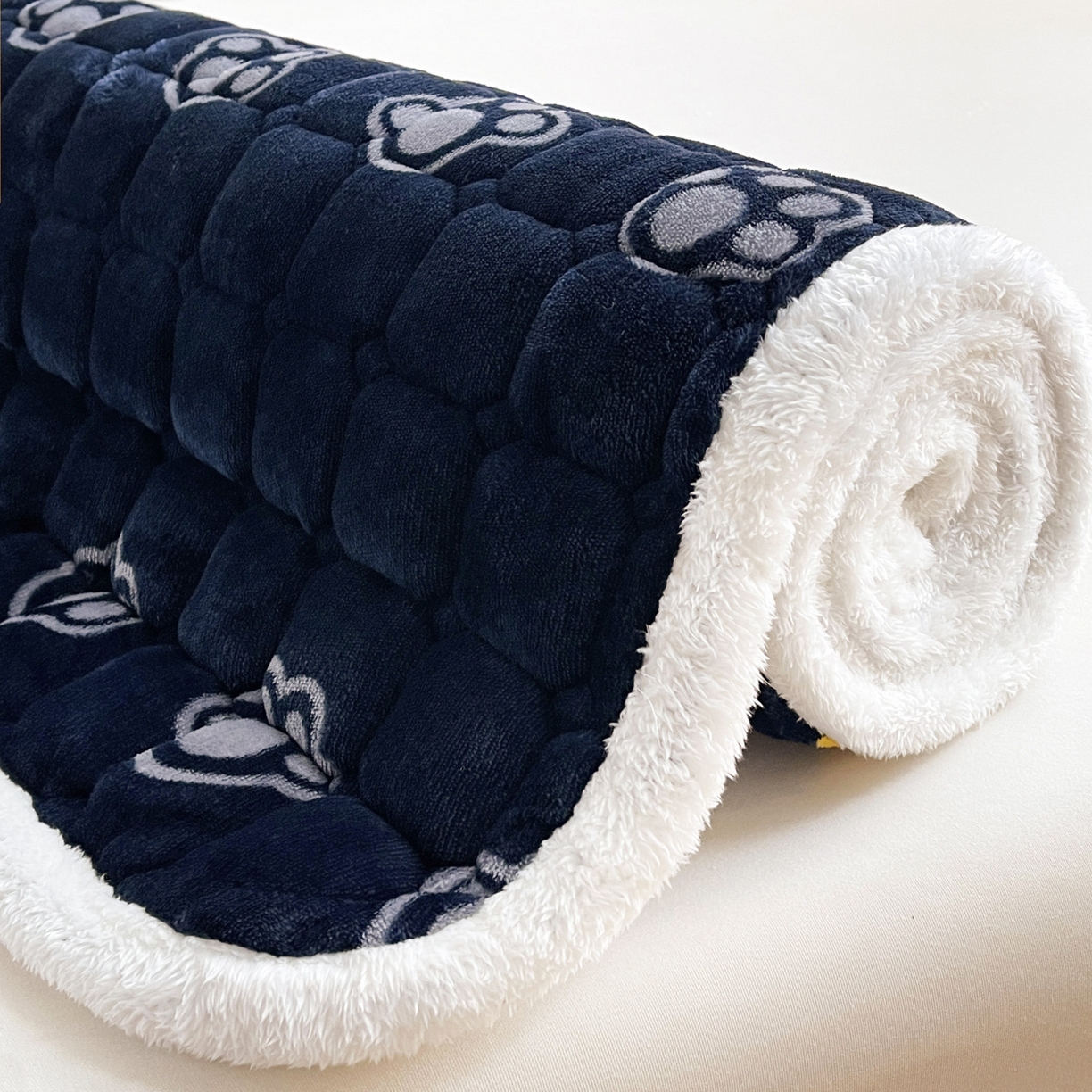 91家纺网 家纺一手货源 找家纺 眠势力 2025新款牛奶绒床垫加绒床褥子秋冬保暖珊瑚绒夹棉床护垫 潮小熊