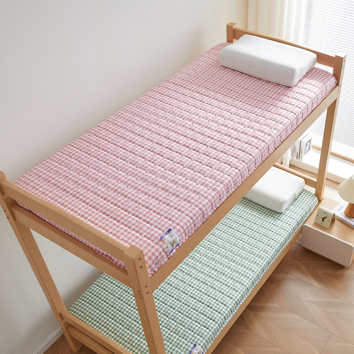 91家纺网 家纺一手货源 找家纺 缦吉 2025新款密格新疆棉花抗压棉学生款床垫 绿小格