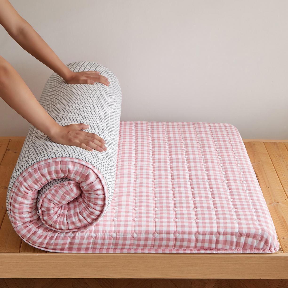 缦吉 2025新款密格新疆棉花抗压棉学生款床垫 粉小格