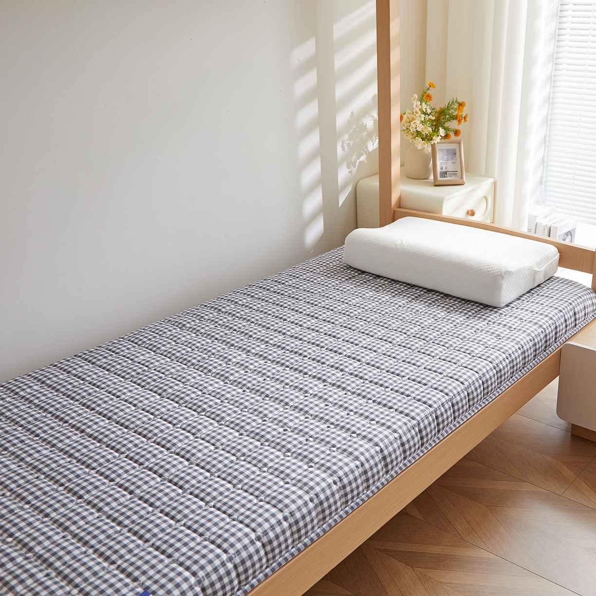 91家纺网 家纺一手货源 找家纺 （总）缦吉 2025新款密格新疆棉花抗压棉学生款床垫