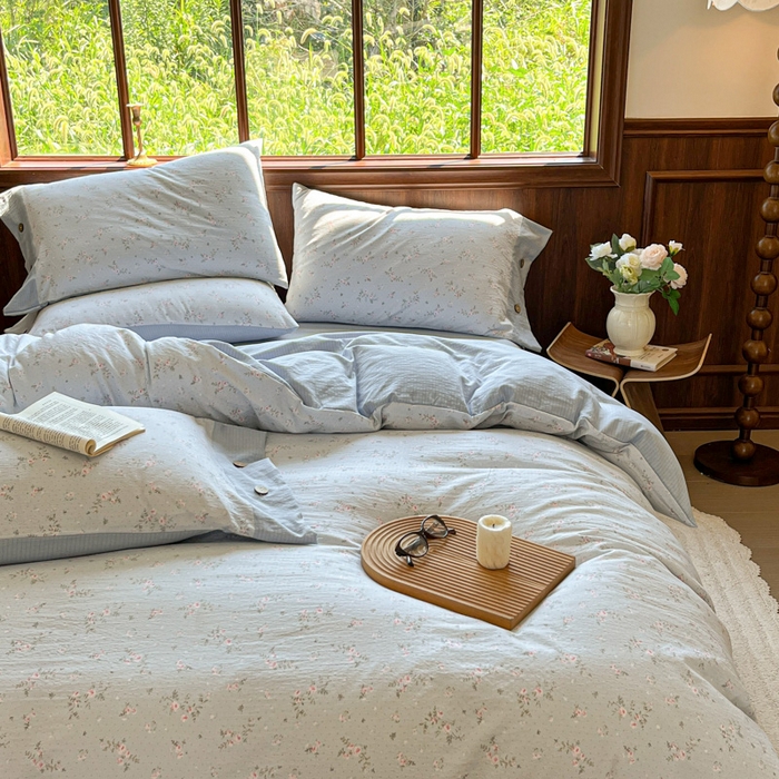 91家纺网 家纺一手货源 找家纺 爱彼家纺 2025新款亲肤舒适原麻亚麻水洗棉四件套-纽扣款 蓝雾漫枝