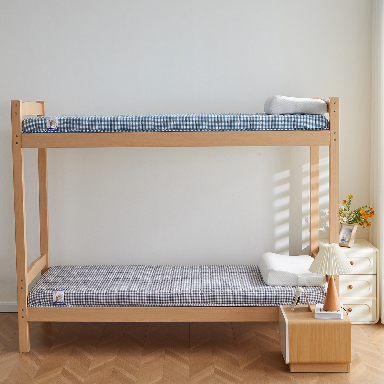 91家纺网 家纺一手货源 找家纺 缦吉 2025新款密格新疆棉花抗压棉学生款床垫 黑小格