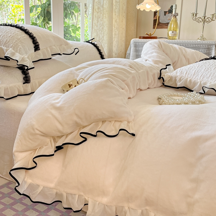 91家纺网 家纺一手货源 找家纺 （总）艺玲家纺 2025新款牛奶绒韩版蕾丝四件套-花香梦境绒