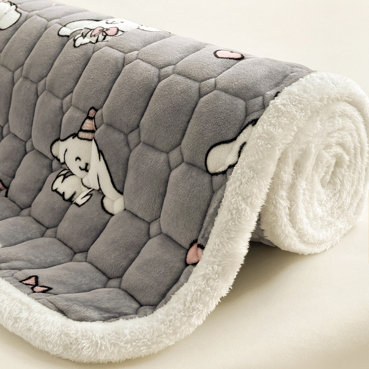 91家纺网 家纺一手货源 找家纺 眠势力 2025新款牛奶绒床垫加绒床褥子秋冬保暖珊瑚绒夹棉床护垫 大耳朵