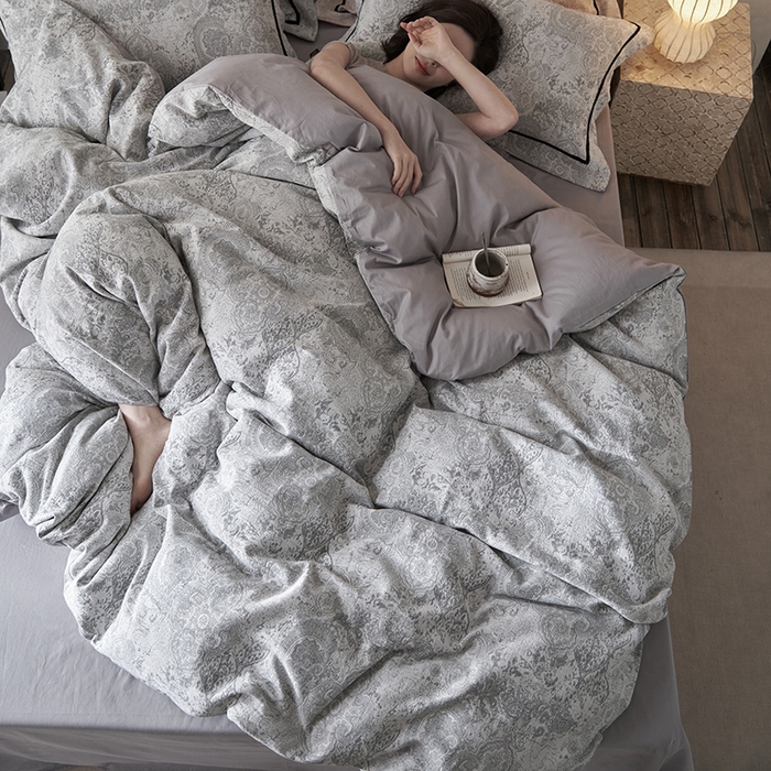 91家纺网 家纺一手货源 找家纺 宜代光年 2025新款水洗三层纱色织大提花四件套（织带枕套） 神秘塔罗 灰