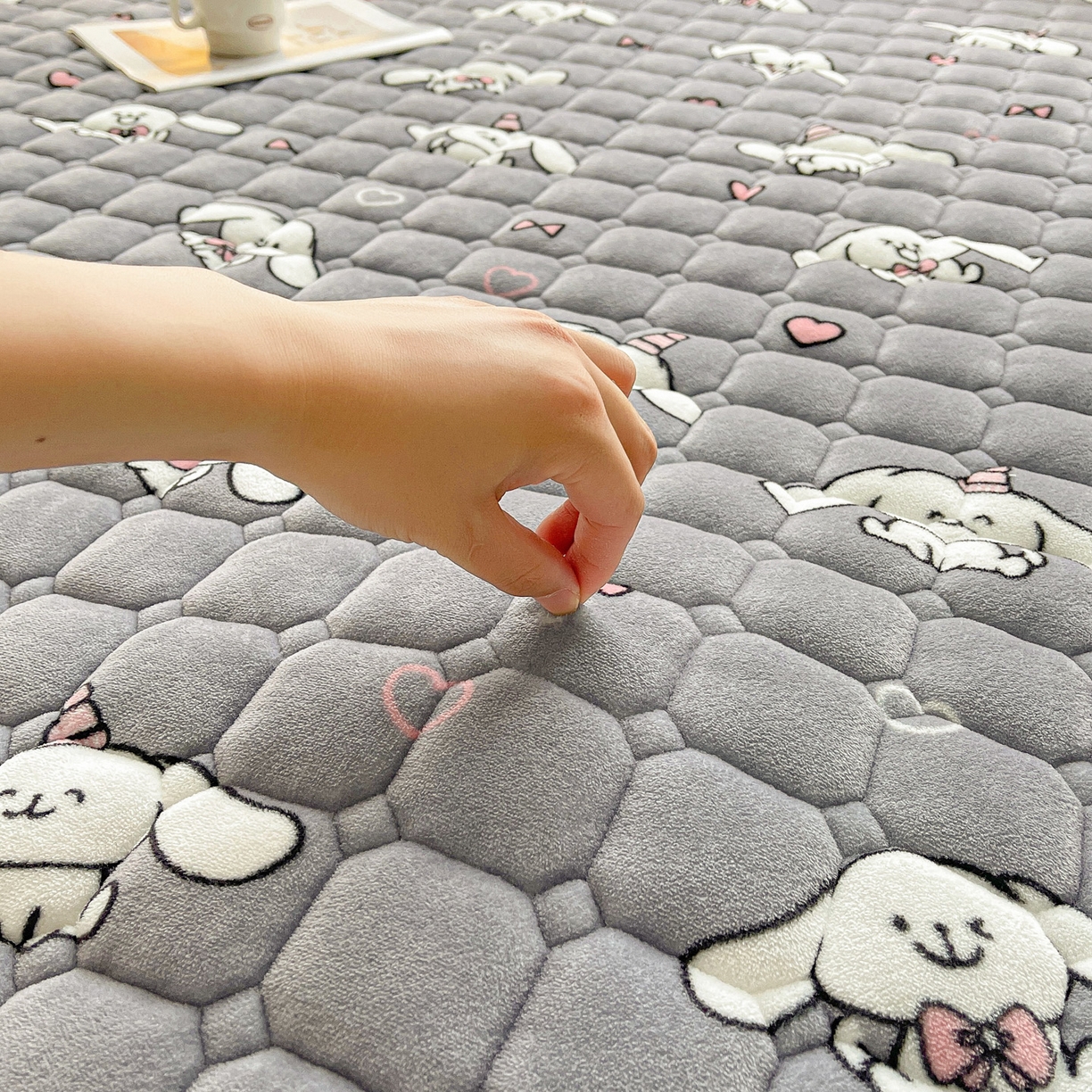 91家纺网 家纺一手货源 找家纺 眠势力 2025新款牛奶绒床垫加绒床褥子秋冬保暖珊瑚绒夹棉床护垫 大耳朵