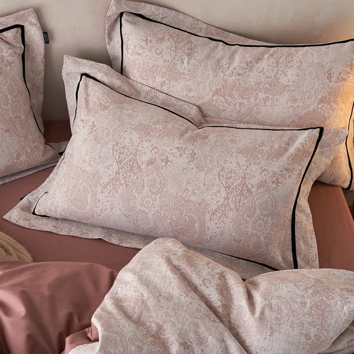 91家纺网 家纺一手货源 找家纺 宜代光年 2025新款水洗三层纱色织大提花四件套（织带枕套） 神秘塔罗 浅咖