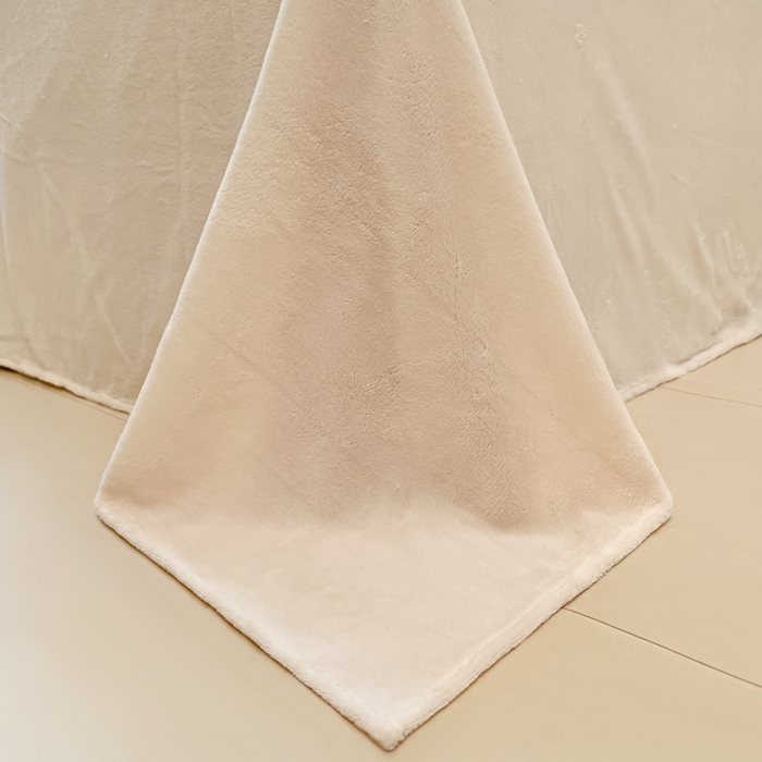 91家纺网 家纺一手货源 找家纺 艺玲家纺 2025新款牛奶绒韩版蕾丝四件套-花香梦境绒 花香梦境绒-白色