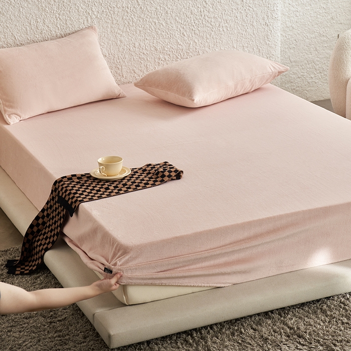 91家纺网 家纺一手货源 找家纺 千朵森 2025新款全消光牛奶绒床笠单床笠单品床笠单件床笠-芙妮 芙妮-香草粉