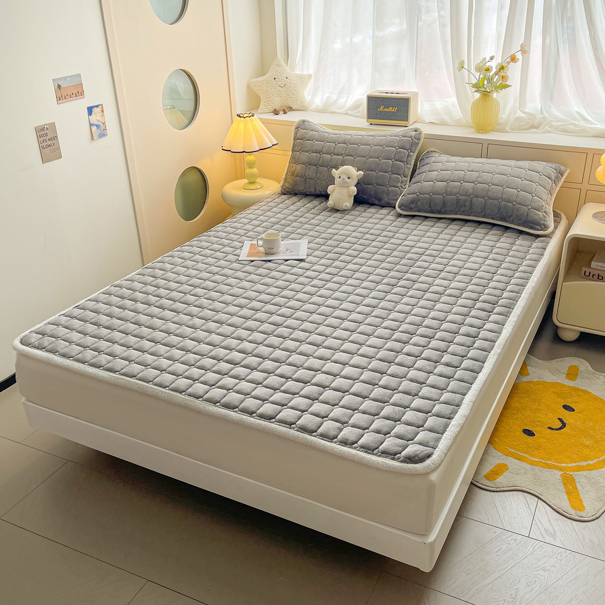 91家纺网 家纺一手货源 找家纺 眠势力 2025新款牛奶绒床垫加绒床褥子秋冬保暖珊瑚绒夹棉床护垫 高冷灰