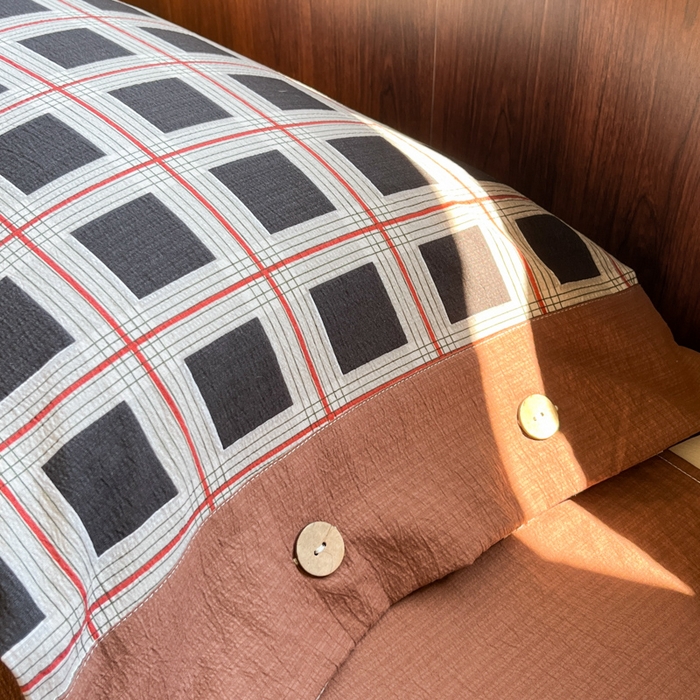 91家纺网 家纺一手货源 找家纺 爱彼家纺 2025新款亲肤舒适原麻亚麻水洗棉四件套-纽扣款 素简格