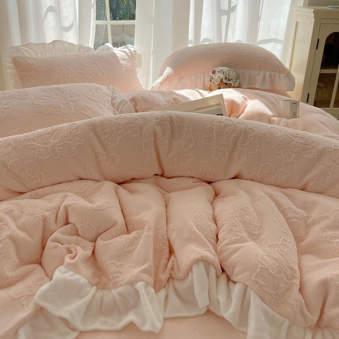 91家纺网 家纺一手货源 找家纺 （总）六巷胡同 2025新款韩版知画牡丹A类牛奶绒花边款四件套