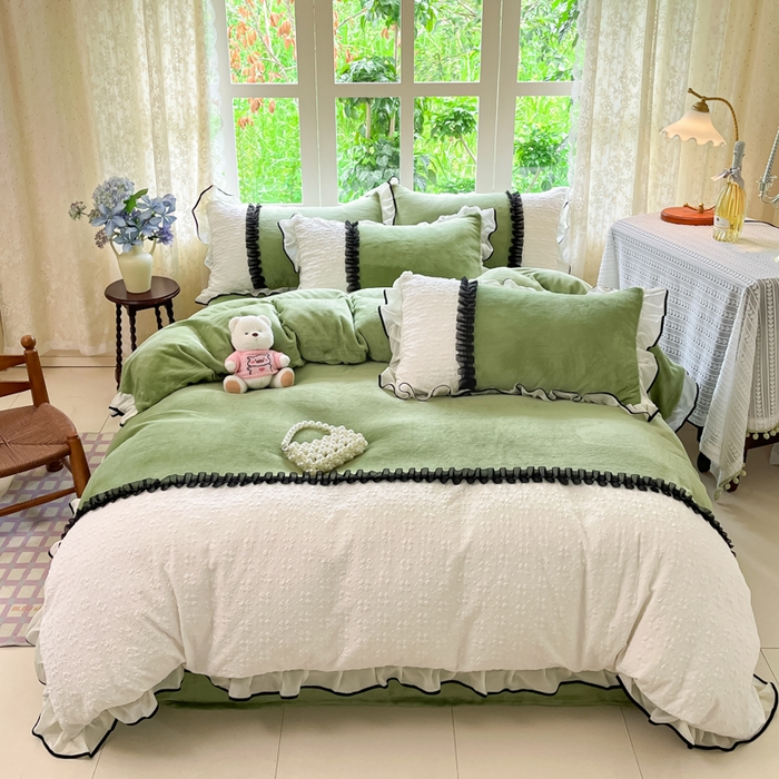 91家纺网 家纺一手货源 找家纺 艺玲家纺 2025新款牛奶绒韩版蕾丝四件套-花香梦境绒 花香梦境绒-绿色