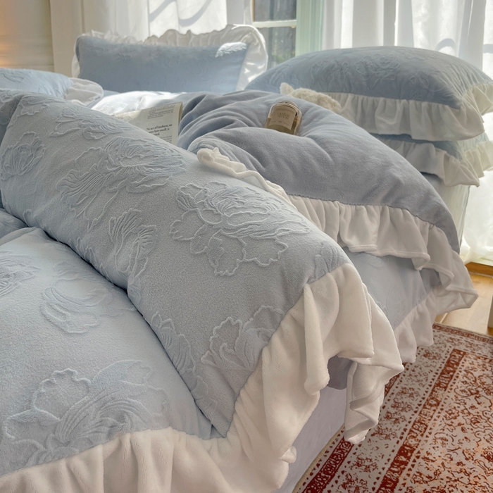 91家纺网 家纺一手货源 找家纺 六巷胡同 2025新款韩版知画牡丹A类牛奶绒花边款四件套 知画牡丹-蓝