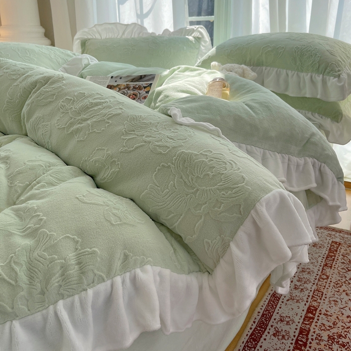 91家纺网 家纺一手货源 找家纺 六巷胡同 2025新款韩版知画牡丹A类牛奶绒花边款四件套 知画牡丹-绿