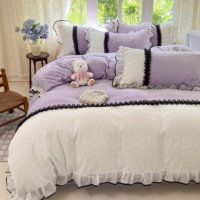 91家纺网 家纺一手货源 找家纺 艺玲家纺 2025新款牛奶绒韩版蕾丝四件套-花香梦境绒 花香梦境绒-浅紫