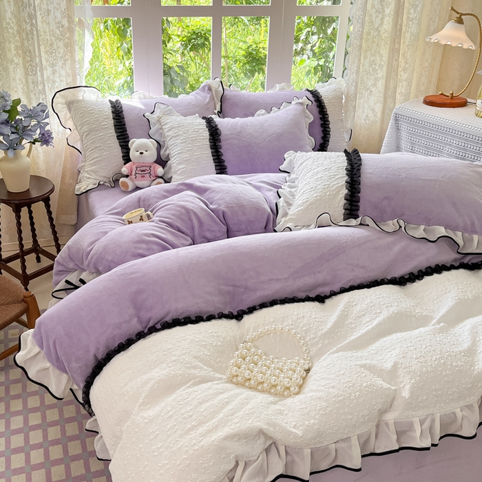 91家纺网 家纺一手货源 找家纺 艺玲家纺 2025新款牛奶绒韩版蕾丝四件套-花香梦境绒 花香梦境绒-浅紫