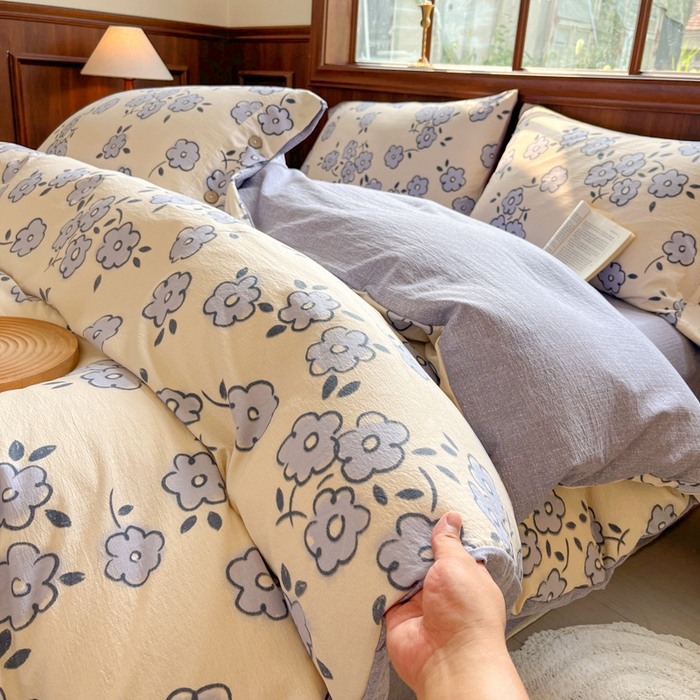 91家纺网 家纺一手货源 找家纺 爱彼家纺 2025新款亲肤舒适原麻亚麻水洗棉四件套-纽扣款 素韵花兰