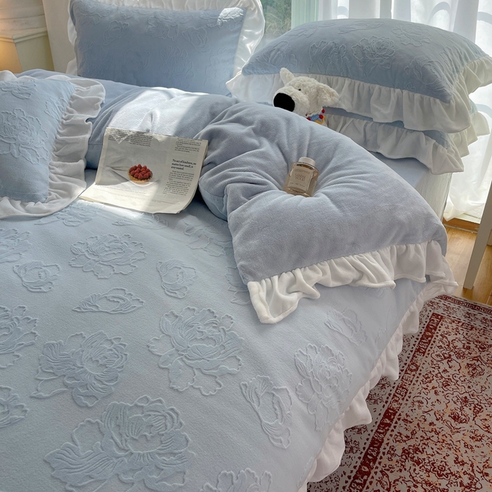 91家纺网 家纺一手货源 找家纺 六巷胡同 2025新款韩版知画牡丹A类牛奶绒花边款四件套 知画牡丹-蓝