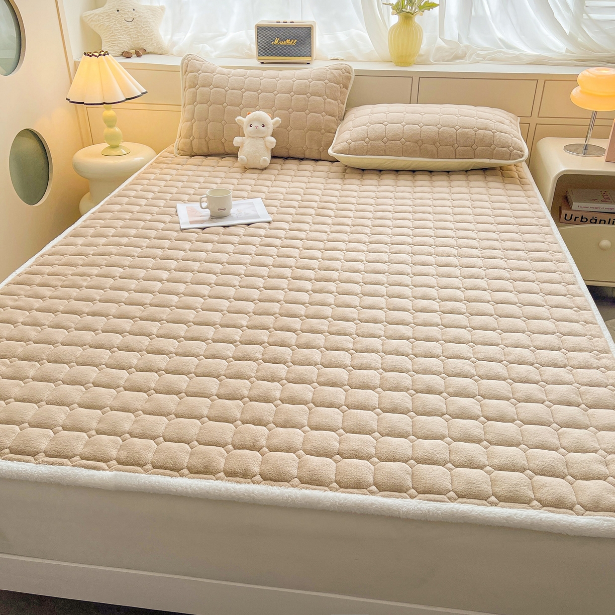 91家纺网 家纺一手货源 找家纺 眠势力 2025新款牛奶绒床垫加绒床褥子秋冬保暖珊瑚绒夹棉床护垫 卡其