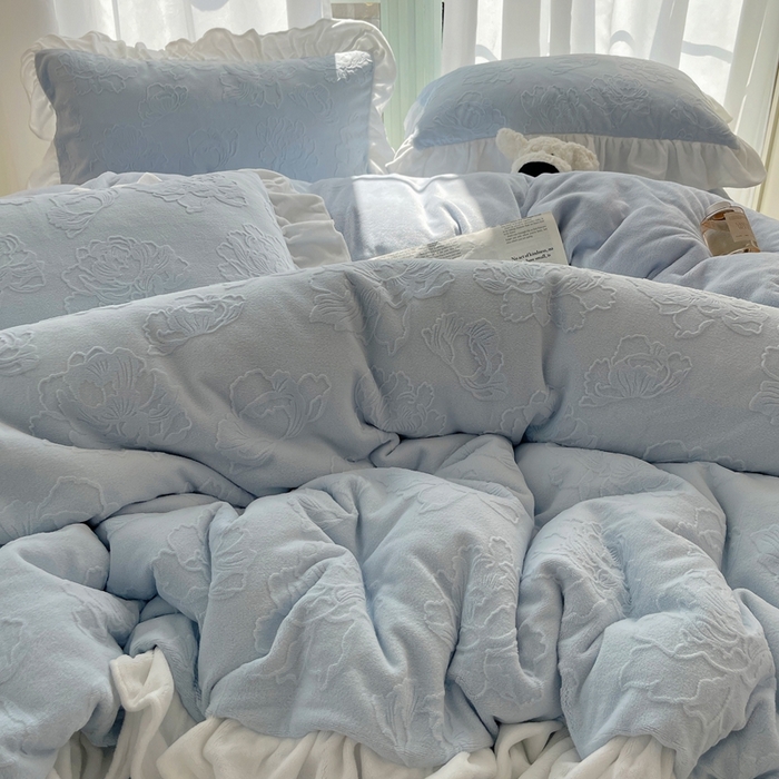 91家纺网 家纺一手货源 找家纺 六巷胡同 2025新款韩版知画牡丹A类牛奶绒花边款四件套 知画牡丹-蓝