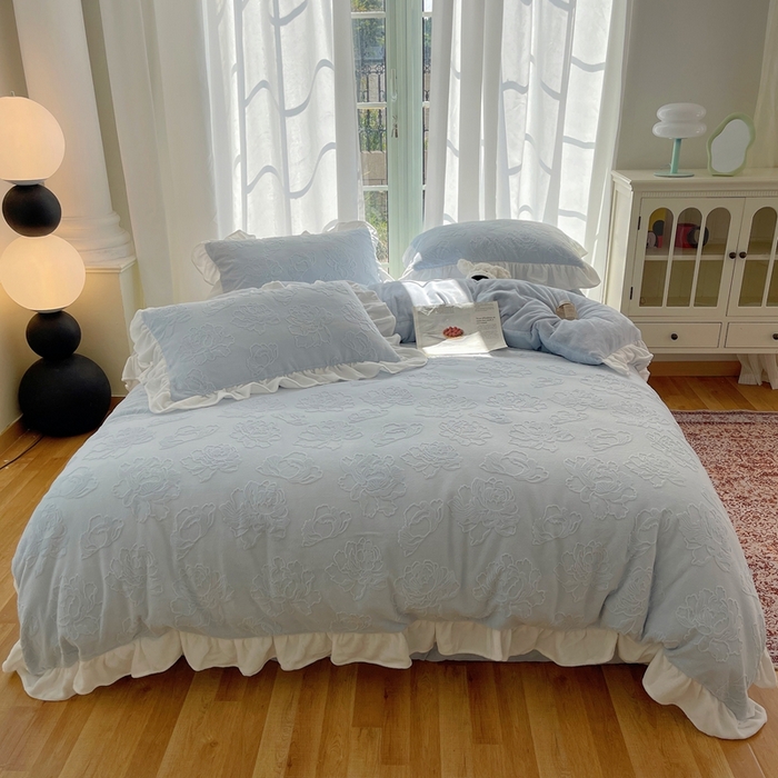 91家纺网 家纺一手货源 找家纺 六巷胡同 2025新款韩版知画牡丹A类牛奶绒花边款四件套 知画牡丹-蓝