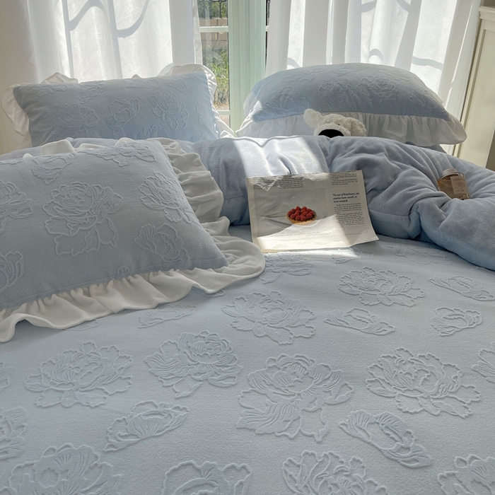 91家纺网 家纺一手货源 找家纺 六巷胡同 2025新款韩版知画牡丹A类牛奶绒花边款四件套 知画牡丹-蓝