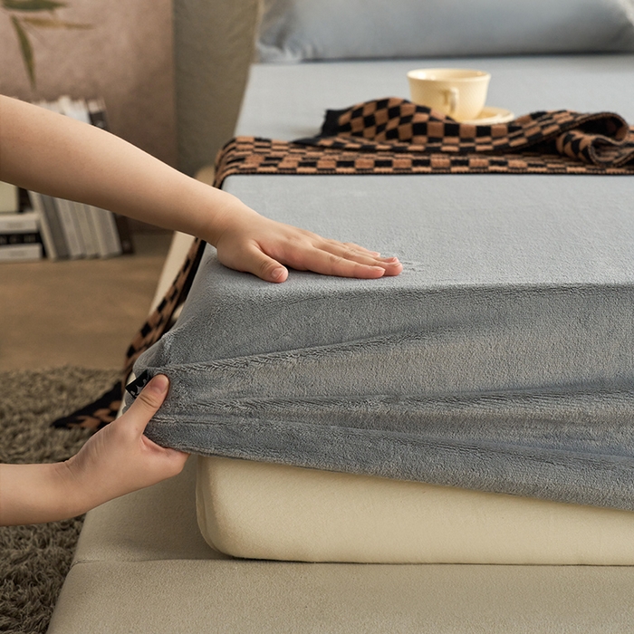 91家纺网 家纺一手货源 找家纺 千朵森 2025新款全消光牛奶绒床笠单床笠单品床笠单件床笠-芙妮 芙妮-印月灰