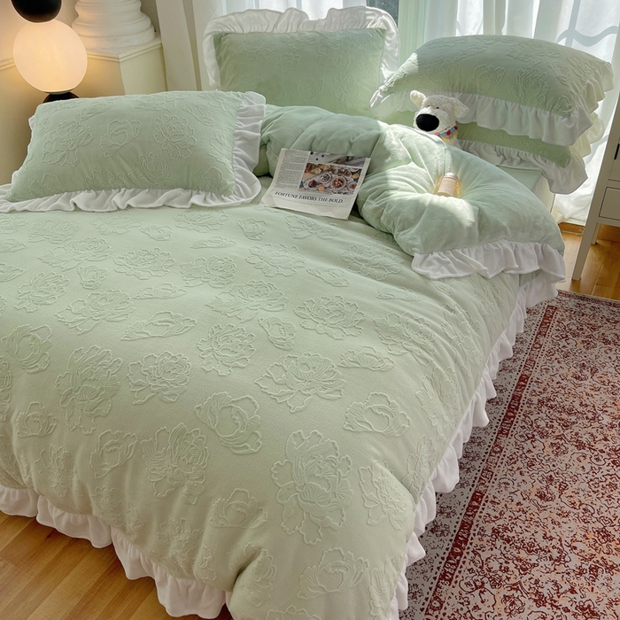 91家纺网 家纺一手货源 找家纺 六巷胡同 2025新款韩版知画牡丹A类牛奶绒花边款四件套 知画牡丹-绿