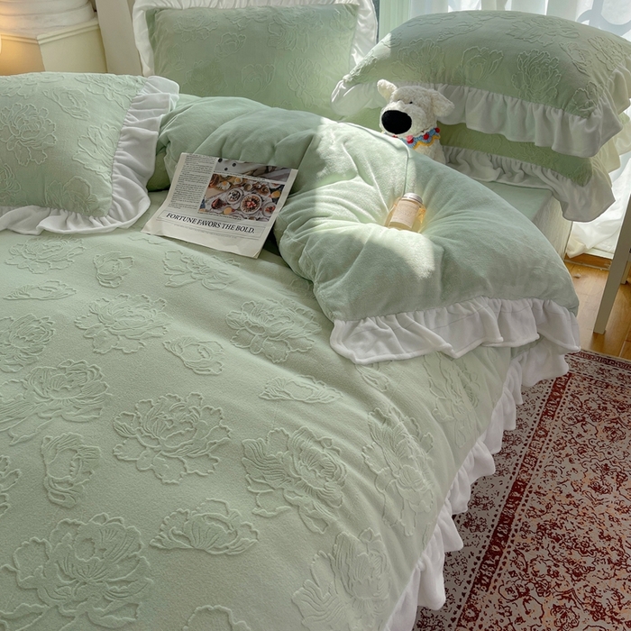 91家纺网 家纺一手货源 找家纺 六巷胡同 2025新款韩版知画牡丹A类牛奶绒花边款四件套 知画牡丹-绿