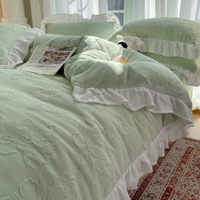 91家纺网 家纺一手货源 找家纺 六巷胡同 2025新款韩版知画牡丹A类牛奶绒花边款四件套 知画牡丹-绿