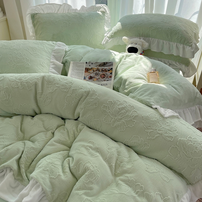 91家纺网 家纺一手货源 找家纺 六巷胡同 2025新款韩版知画牡丹A类牛奶绒花边款四件套 知画牡丹-绿