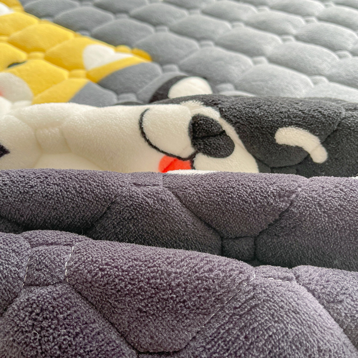 91家纺网 家纺一手货源 找家纺 眠势力 2025新款牛奶绒床垫加绒床褥子秋冬保暖珊瑚绒夹棉床护垫 可爱汪