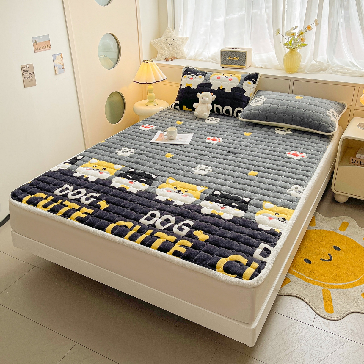 91家纺网 家纺一手货源 找家纺 眠势力 2025新款牛奶绒床垫加绒床褥子秋冬保暖珊瑚绒夹棉床护垫 可爱汪