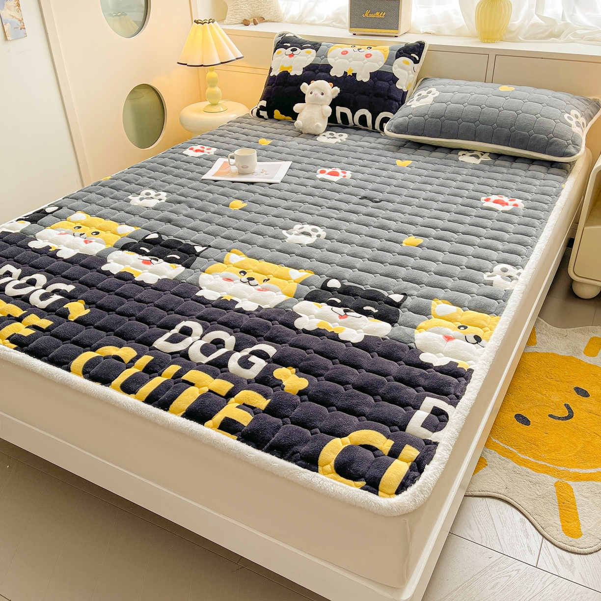 91家纺网 家纺一手货源 找家纺 眠势力 2025新款牛奶绒床垫加绒床褥子秋冬保暖珊瑚绒夹棉床护垫 可爱汪