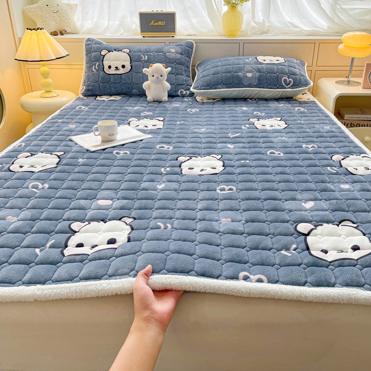 眠势力 2025新款牛奶绒床垫加绒床褥子秋冬保暖珊瑚绒夹棉床护垫 蓝色熊头