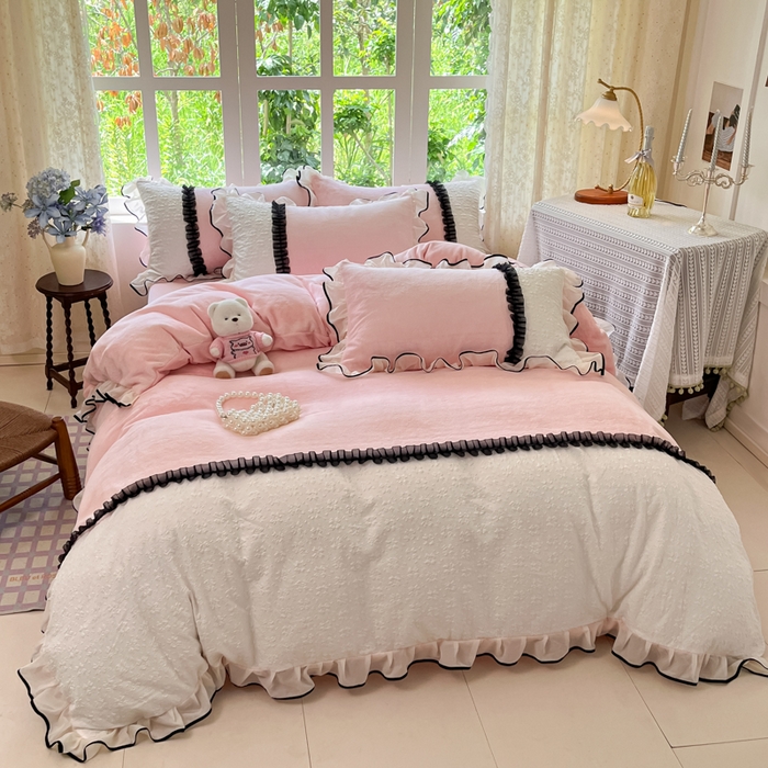 91家纺网 家纺一手货源 找家纺 艺玲家纺 2025新款牛奶绒韩版蕾丝四件套-花香梦境绒 花香梦境绒-玉色