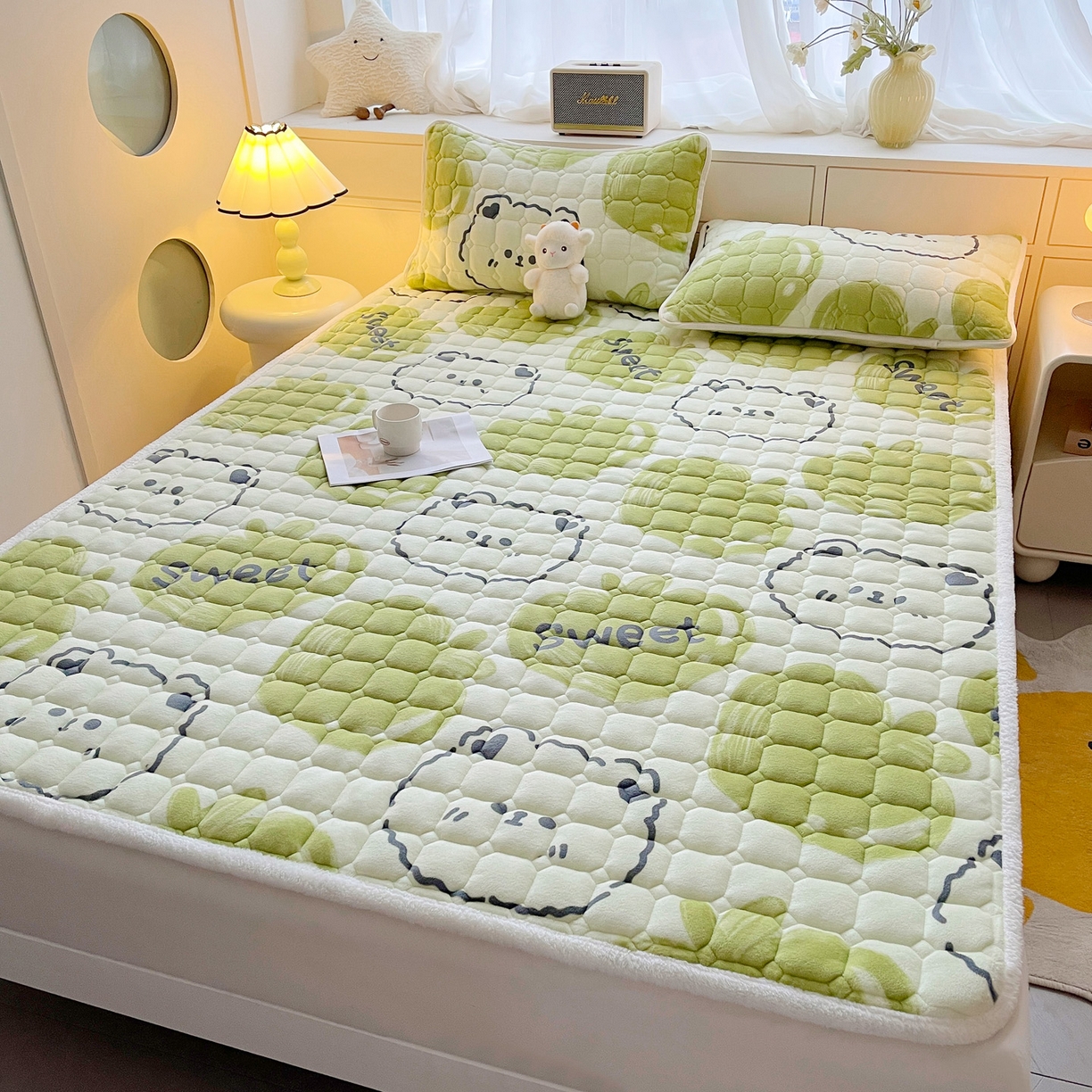 91家纺网 家纺一手货源 找家纺 眠势力 2025新款牛奶绒床垫加绒床褥子秋冬保暖珊瑚绒夹棉床护垫 泡泡熊