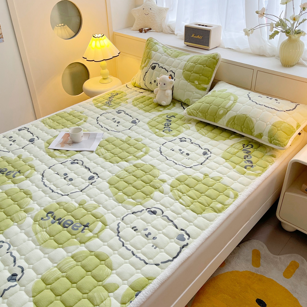 91家纺网 家纺一手货源 找家纺 眠势力 2025新款牛奶绒床垫加绒床褥子秋冬保暖珊瑚绒夹棉床护垫 泡泡熊