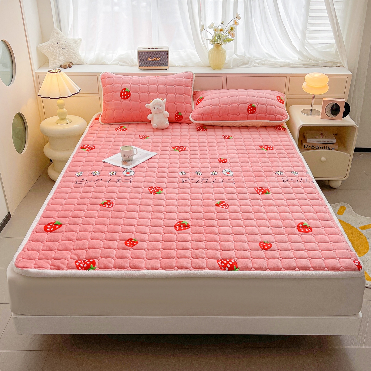 91家纺网 家纺一手货源 找家纺 眠势力 2025新款牛奶绒床垫加绒床褥子秋冬保暖珊瑚绒夹棉床护垫 甜心草莓