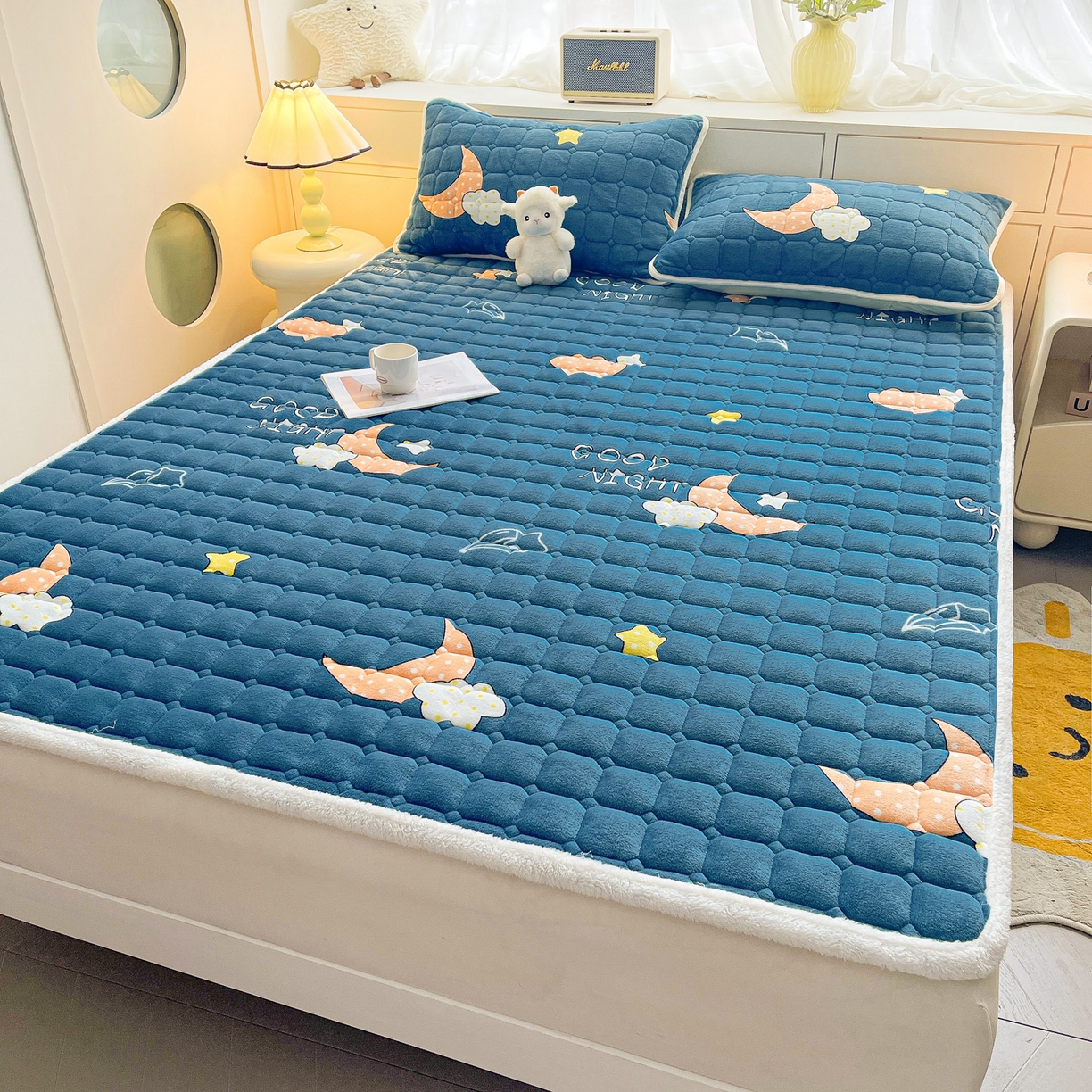 91家纺网 家纺一手货源 找家纺 眠势力 2025新款牛奶绒床垫加绒床褥子秋冬保暖珊瑚绒夹棉床护垫 晚安