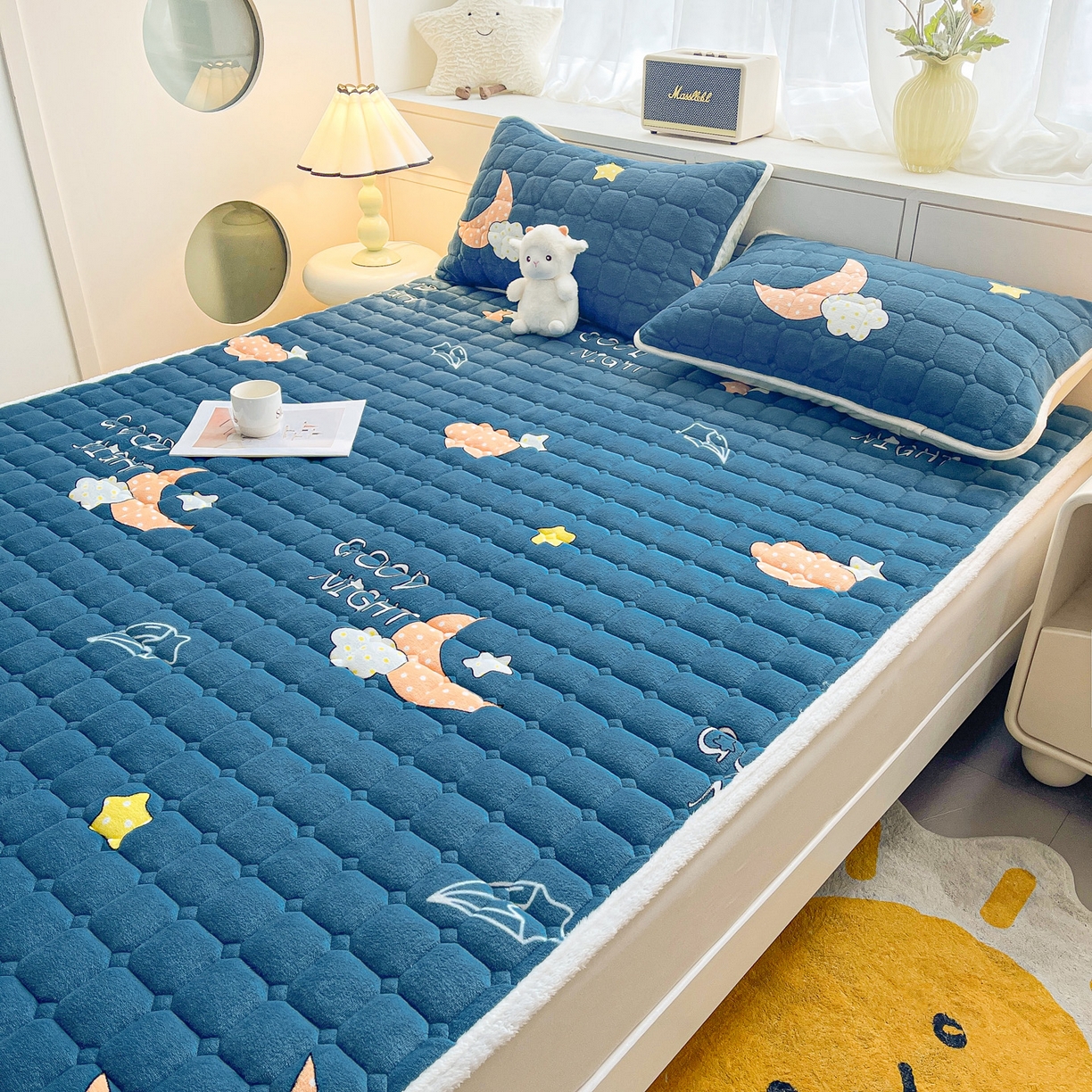 91家纺网 家纺一手货源 找家纺 眠势力 2025新款牛奶绒床垫加绒床褥子秋冬保暖珊瑚绒夹棉床护垫 晚安