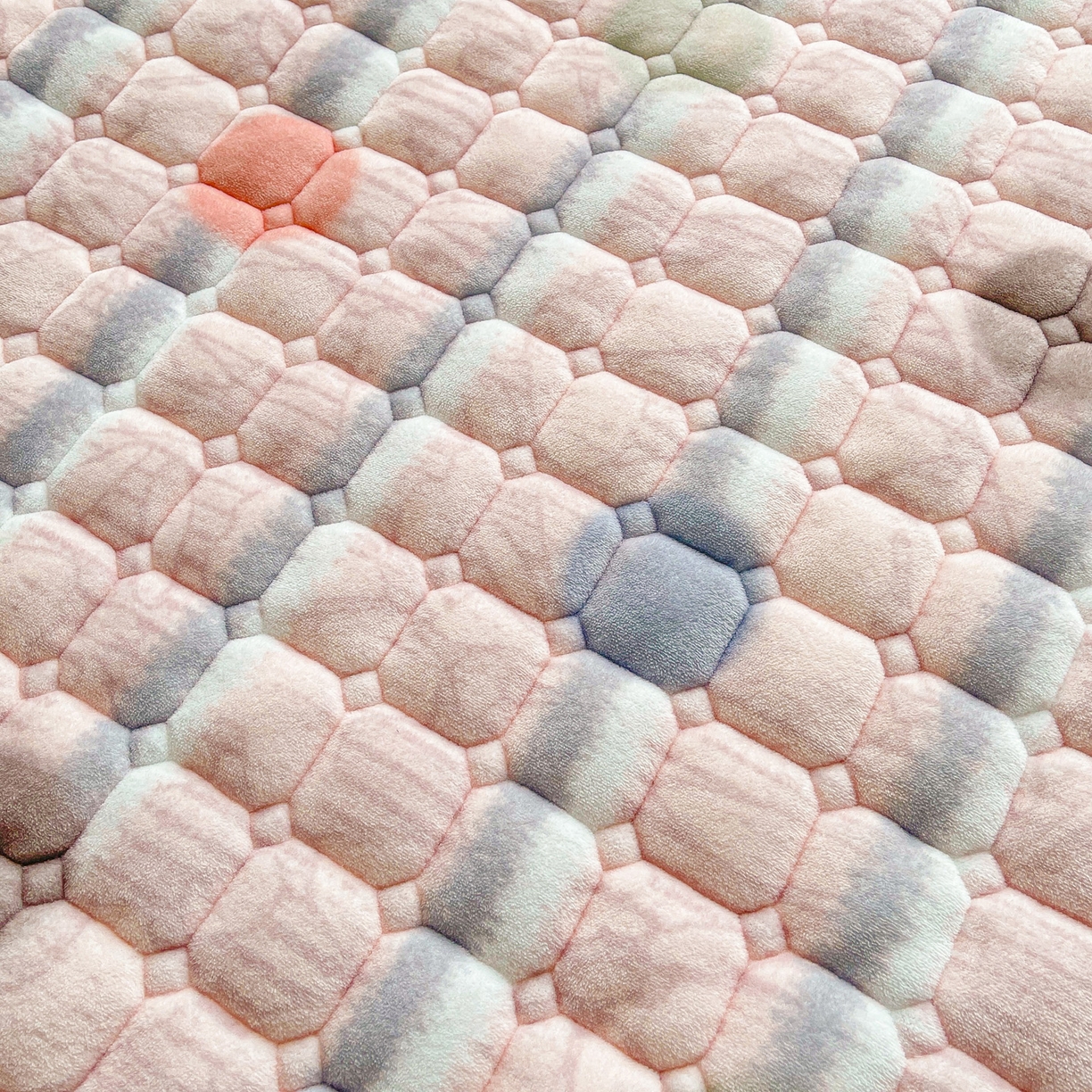 91家纺网 家纺一手货源 找家纺 眠势力 2025新款牛奶绒床垫加绒床褥子秋冬保暖珊瑚绒夹棉床护垫 圆圆圈圈