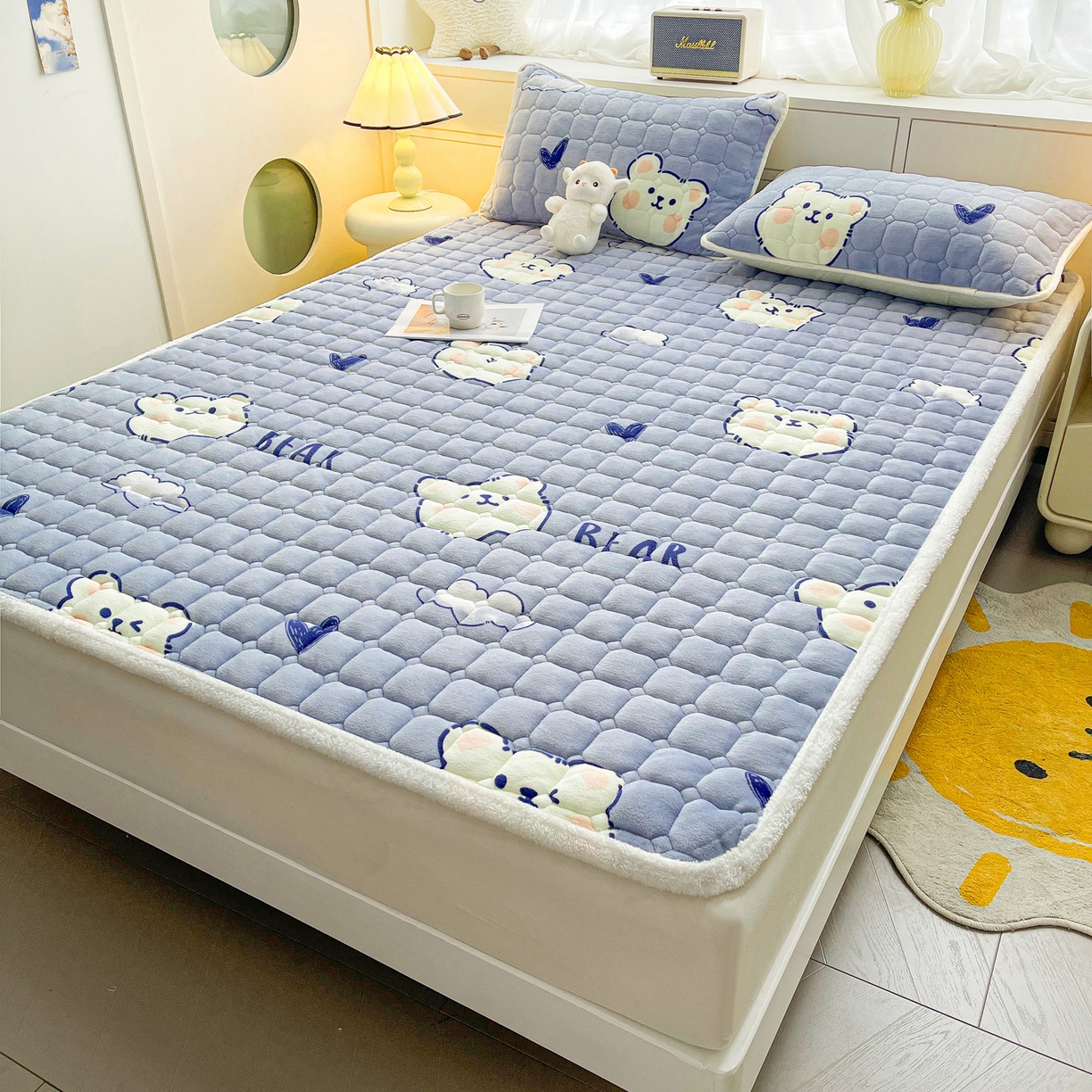 91家纺网 家纺一手货源 找家纺 眠势力 2025新款牛奶绒床垫加绒床褥子秋冬保暖珊瑚绒夹棉床护垫 云朵小熊