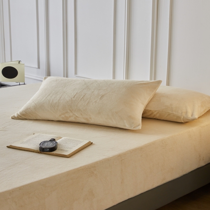 91家纺网 家纺一手货源 找家纺 千朵森 2025新款全消光牛奶绒床笠单床笠单品床笠单件床笠-芙妮 芙妮-奶芋黄