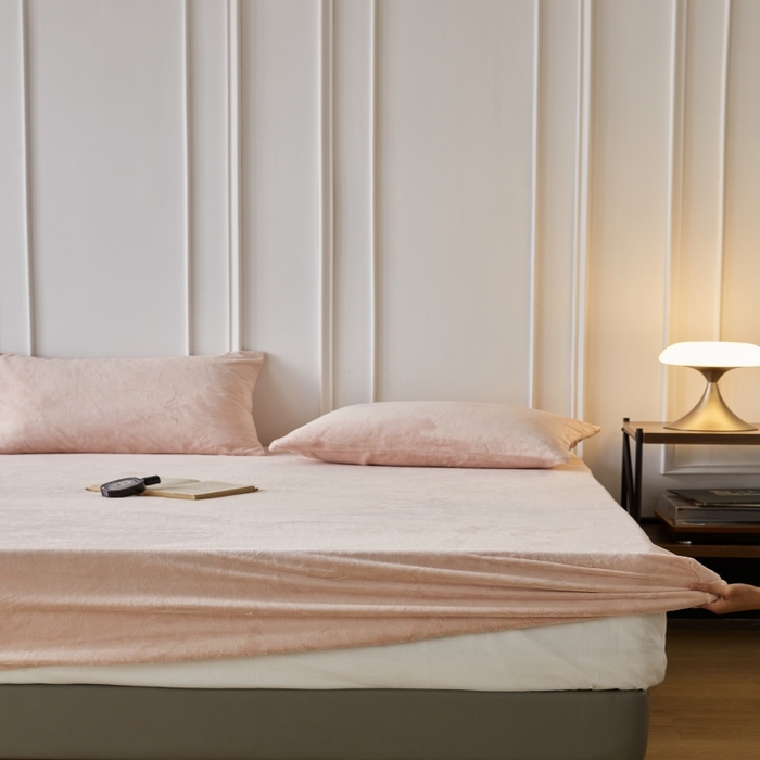 91家纺网 家纺一手货源 找家纺 千朵森 2025新款全消光牛奶绒床笠单床笠单品床笠单件床笠-芙妮 芙妮-香草粉